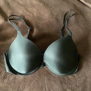 Victoria’s Secret push up bra size 34C